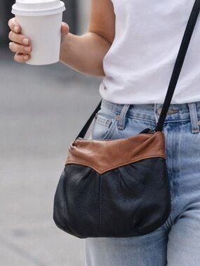 Vintage Deerskin Leather Crossbody Bag Raven Black Cognac 90s Minimal Slouch